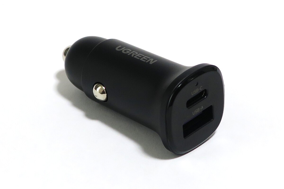 بيسوس شاحن سيارة 65 واط (USB-C + USB-A)